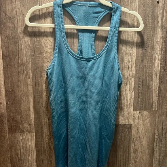lululemon athletica Women's Swiftly Tech 2.0 Tank - Slate Blue size 6 EUC hip - Picture 2 of 4